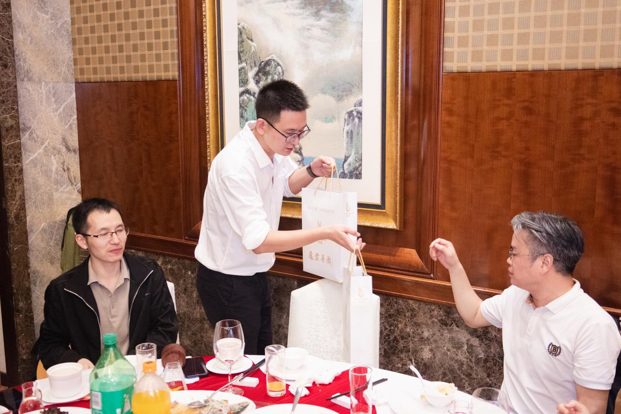 江蘇鳳靈樂(lè)器有限公司 江蘇鳳靈樂(lè)器有限公司